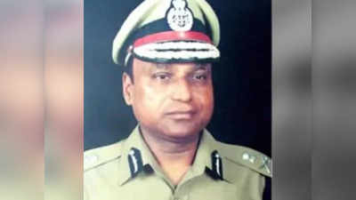 Vikas Dubey Case: जांच कमिटी में शामिल पूर्व DGP केएल गुप्ता के नाम पर आपत्ति, सुप्रीम कोर्ट में अर्जी