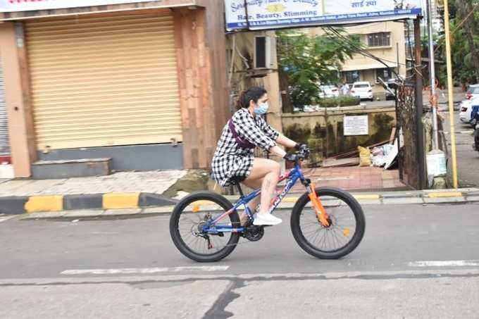 Charmme Kaur Cycling in Juhu