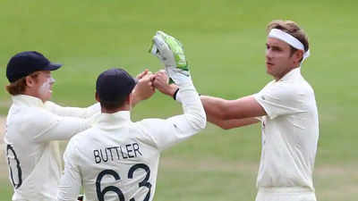 England vs West Indies: 197 ரன்களில் சுருண்ட வெஸ்ட் இண்டீஸ்; பேட்டிங், பௌலிங்கில் கலக்கும் இங்கிலாந்து!!