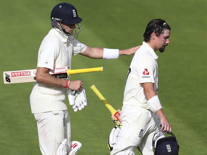 इंग्लैंड ने वेस्टइंडीज को दिया 399 रन का टारगेट
