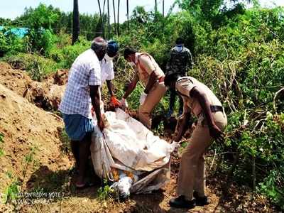 ఏపీ పోలీసుల గొప్ప మనసు.. కుటుంబ సభ్యులు వదిలేసినా..!