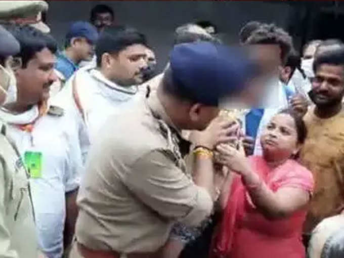 गोंडा में पुलिस के ऐक्शन से हुआ डैमेज कंट्रोल