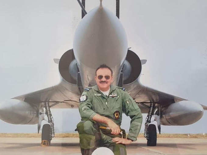 1988 में जॉइन की भारतीय वायु सेना