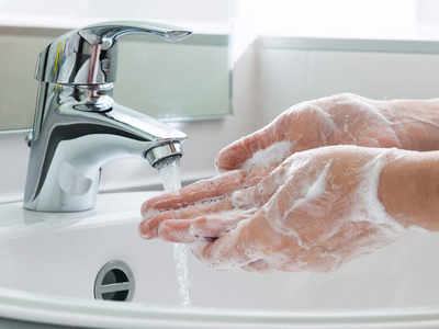 करोना संकटात तुम्ही धुतले हात; फायदा झाला या कंपनीला!