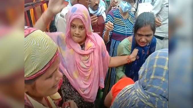 Bhind News: महिला की बहादुरी को सलाम, चेन छीन रहीं 3 महिलाओं को अकेले ही पकड़ा
