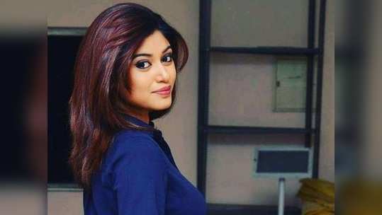 Oviya என்டமோல் ஷைன் குரூப்பை எதிர்த்து என்னால் ஜெயிக்க முடியாது: ஓவியா