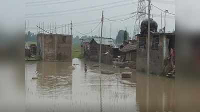 Bihar Flood: बाढ़ के पानी से घिरे घर, फसल नष्ट, दहशत में लोग
