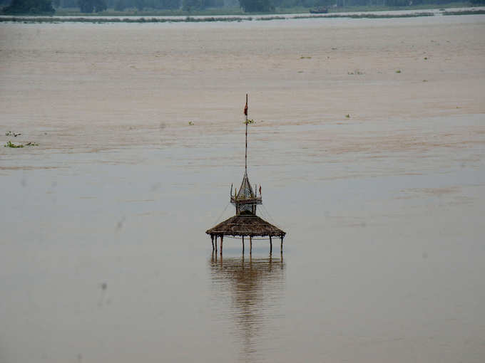 सुपौल में कोसी का रौद्र रूप