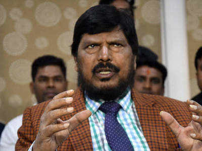 ramdas athawale : पार्श्वगायक मोहम्मद रफी यांना भारतरत्न द्या; आठवलेंची पंतप्रधानांकडे मागणी