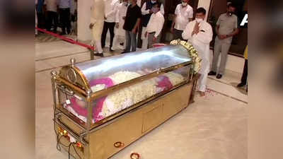 सिंगापुर से दिल्ली लाया गया अमर सिंह का शव, सोमवार को होगा अंतिम संस्कार
