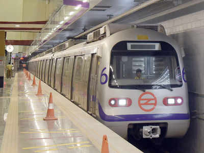 दिल्ली मेट्रो : 12 डिपो में रखरखाव जारी, सुबह-शाम बिन यात्री चल रहीं ट्रेनें