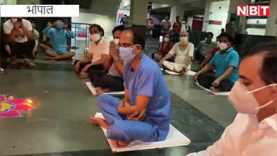 CM शिवराज ने अस्पताल में जलाए दीये, कहा राम मंदिर कारसेवकों के बलिदान का नतीजा