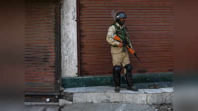 J&K: श्रीनगर में अचानक हटाया गया कर्फ्यू, बुधवार रात तक के लिए लगी पाबंदियां अब खत्म