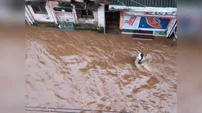 Heavy rain in Mumbai : अतिवृष्टीला नैसर्गिक आपत्ती घोषित करा; मुंबईकरांना प्रत्येकी १० हजार रुपये द्या: भाजप