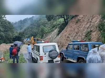 ಗುಡ್ಡೆ ಕುಸಿತ ಹಿನ್ನೆಲೆ ಮಂಗಳೂರಿಗೆ ಸಂಪರ್ಕ ಕಲ್ಪಿಸುವ ಚಾರ್ಮಾಡಿ ಘಾಟ್‌ ಹೆದ್ದಾರಿ ಬಂದ್‌!