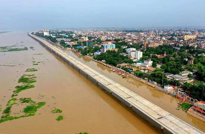 লাগাতার অতিবৃষ্টিতে ভাসছে মুম্বই-বিহার-অসম-কেরালা