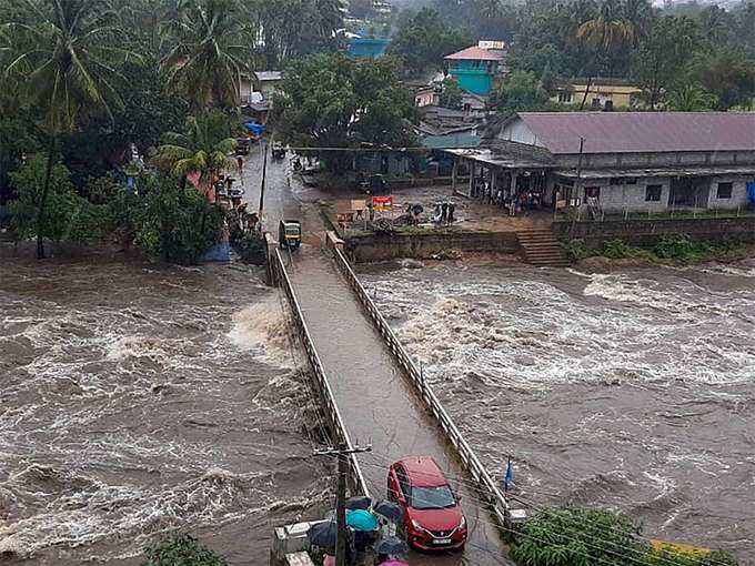 লাগাতার অতিবৃষ্টিতে ভাসছে মুম্বই-বিহার-অসম-কেরালা