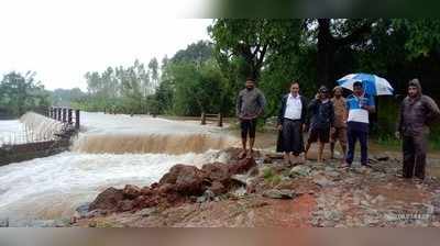 ಖಾನಾಪುರ ತಾಲೂಕಿನಲ್ಲಿ ಸತತ ಮಳೆಯಿಂದಾಗಿ ಮೂರು  ಸೇತುವೆಗಳು ಜಖಂ