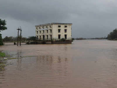 Kolhapur Floods: कोल्हापूरला पुराचा धोका कायम; पंचगंगेची पाणी पातळी ४५ फुटांवर