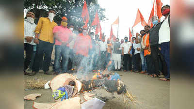 Shiv Sena: शिवरायांचा पुतळा हटवल्याने संताप; शिवसैनिकांचा कर्नाटकात घुसण्याचा इशारा