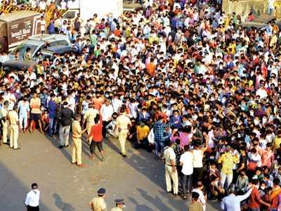 ബാന്ദ്ര സംഭവത്തിൽ മാധ്യമപ്രവർത്തകനെ അറസ്റ്റ് ചെയ്തത് തെറ്റായിപ്പോയി; ഒടുവിൽ കുറ്റസമ്മതം നടത്തി പൊലീസ്