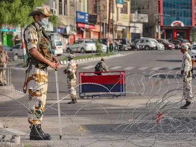 जम्मू-कश्मीर: हमले में घायल बीजेपी नेता की मौत, पिछले 24 घंटों में 8 कार्यकर्ताओं ने छोड़ी पार्टी