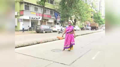 मुंबईः हादसे बचाने के लिए खुले मैनहोल पर 7 घंटे तक खड़ी महिला, राहगीरों को करती रहीं अलर्ट