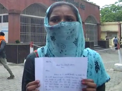 Meerut News: लव मैरिज के बाद पति छोड़ा, अब सड़कों पर भटकने को मजबूर युवती