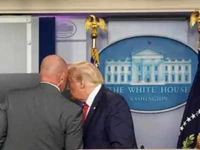 White House Shot: காதில் ரகசியம் சொன்ன காவலர்; பாதியில் ஓட்டம் பிடித்த அமெரிக்க அதிபர் - என்ன நடந்தது?