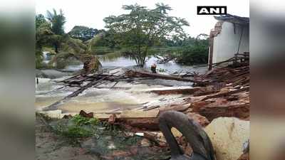 केरल: बाढ़ में गिरा 151 साल पुराना सेंट पॉल सीएसआई चर्च, कोई घायल नहीं