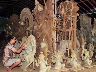 Ayodhya news: कोरोना का ग्रहण, अयोध्‍या में बड़े पूजा उत्‍सवों पर रोके से खाली बैठे हैं मूर्तिकार