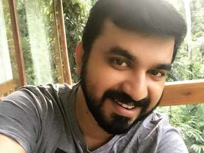 പുതിയ പ്രതിഭാസമാണ്, മെഡിക്കൽ സയൻസിൽ വോയിസ് ക്ലോണിംഗ് എന്ന് പറയും; കോപ്പിയടി ആരോപണവുമായി കെെലാസ് മേനോന്‍