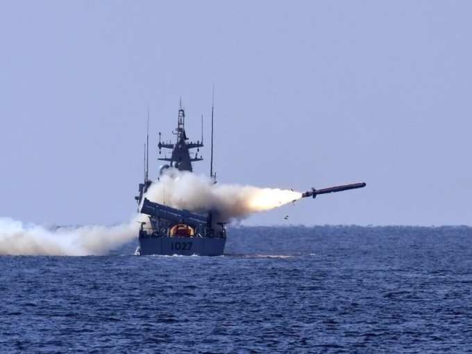 चीनी हथियारों से बेहद घातक हो जाएगी पाक नौसेना