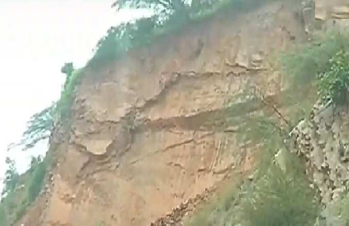 टूटी चट्टान, दिल्ली रोड और जल महल क्षेत्र प्रभावित