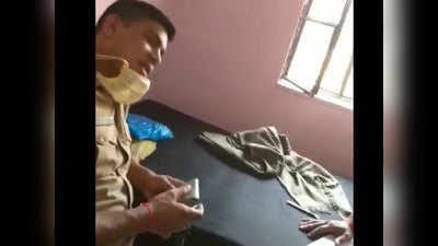 Shahjahanpur News: थाने के अंदर रिश्वत लेते सिपाही का वीडियो वायरल,अधिकारी दे रहे सफाई