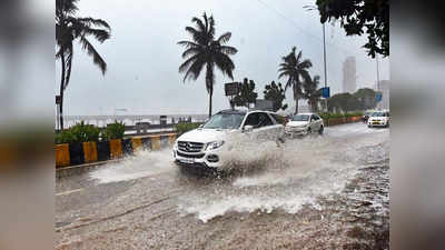 മഴക്കാലത്തെ ഡ്രൈവിങ്: അപകടം ഒഴിവാക്കാൻ ശ്രദ്ധിക്കേണ്ട 13 കാര്യങ്ങൾ