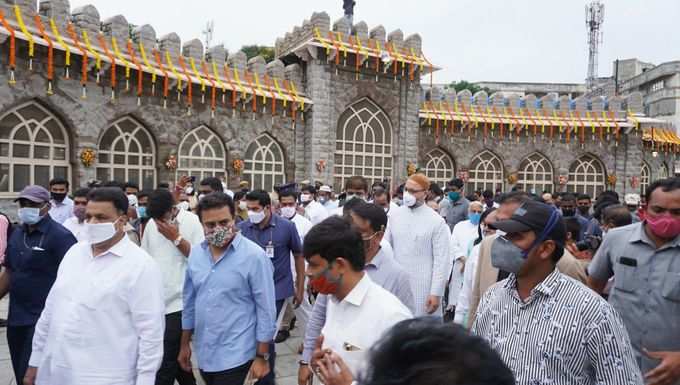 ఎంజే మార్కెట్ పున:ప్రారంభోత్సవంలో కేటీఆర్