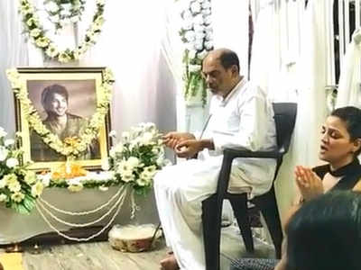 श्वेता सिंह कीर्ति ने शेयर किया वीडियो, सुशांत के लिए पूरा परिवार एकसाथ बैठकर कर रहा है मंत्रजाप