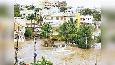 तेलंगाना में बाढ़ की स्थिति, हेलिकॉप्टर से बचाए गए लोग, ओडिशा में ऑरेंज अलर्ट, दिल्ली-NCR में भी बारिश की चेतावनी