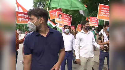 सुशांत केसः CBI जांच की मांग को लेकर राजपूत करणी सेना का इंडिया गेट पर प्रदर्शन