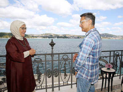 Laal Singh Chaddha Shooting: तुर्की के राष्ट्रपति की पत्नी से मिलकर क्यों घिरे आमिर खान?