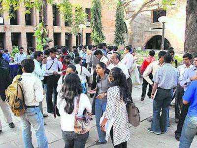 दिल्ली हाईकोर्ट का DU को आदेश, स्नातक फाइनल ईयर की परीक्षाएं 14 सितंबर से शुरू करें