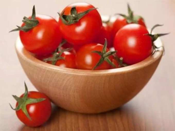 ​टोमॅटो त्वचेसाठी कसं ठरते लाभदायक