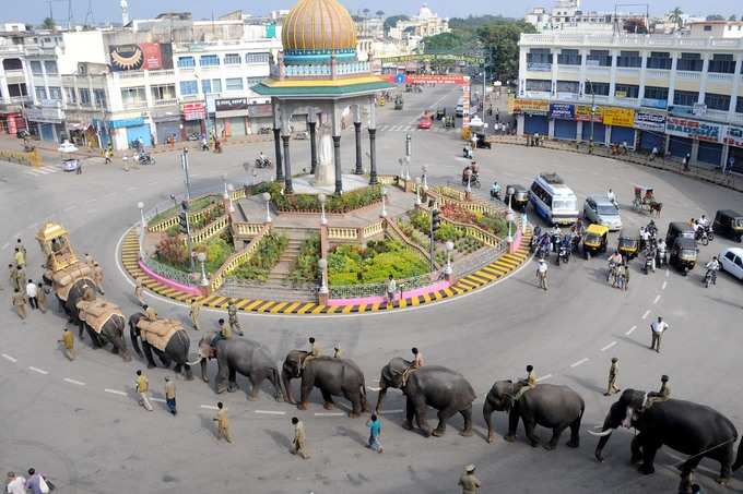 ಆನೆಯ ಮೇಲೆ ಅಂಬಾರಿ ಕಂಡೆ, ಅಂಬಾರಿ ಒಳಗೆ ನಿನ್ನನ್ನು ಕಂಡೆ...!