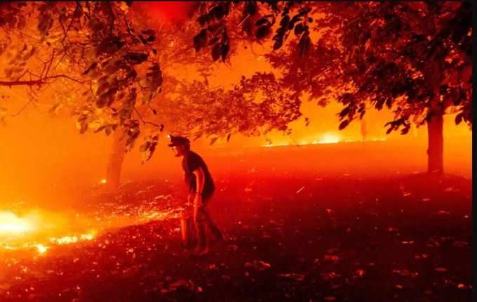 કેલિફોર્નિયામાં બનતી રહે છે આગ લાગવાની ઘટના