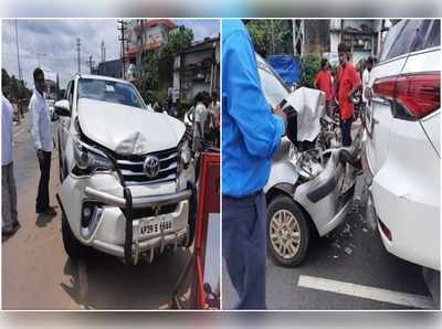 విశాఖ: వైసీపీ ఎంపీ మోపిదేవి కారుకు ప్రమాదం