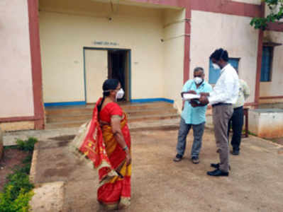 ಕೋವಿಡ್‌ ಸೆಂಟರ್‌ಗೆ ಆನಂದ ಕೆ ಭೇಟಿ, ಪರಿಶೀಲನೆ