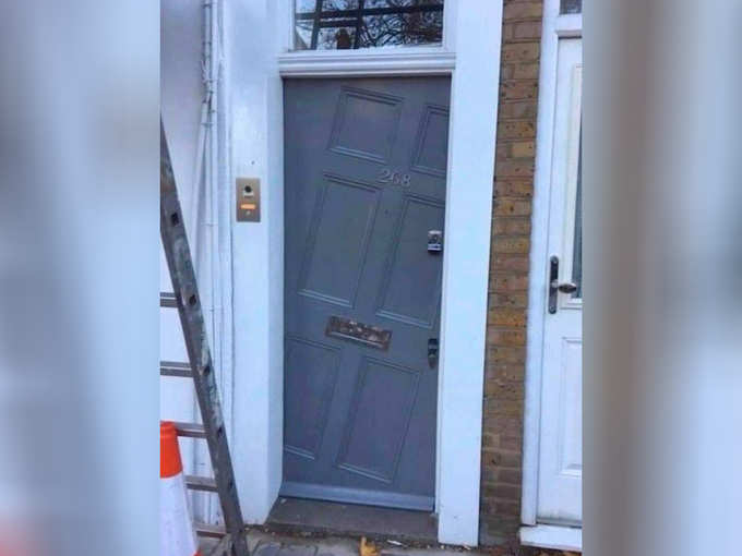 ये कैसा दरवाजा है भाई...