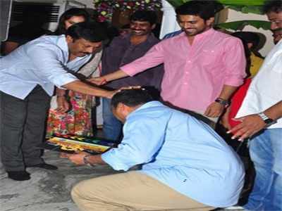 Chiranjeevi Birthday: అందరి ట్వీట్లు ఓ లెక్క.. బండ్ల గణేష్ ట్వీట్ మరో లెక్క.. ఏం జన్మసార్ మీది!