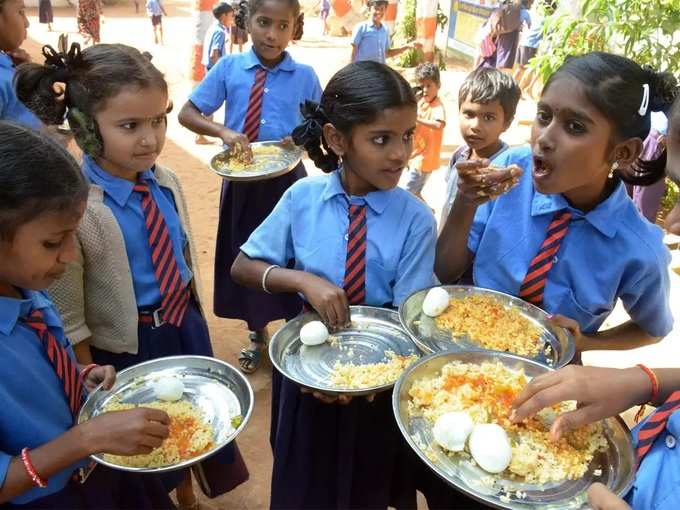 ​26 ದಿನ ಅಂಗನವಾಡಿ ಮಕ್ಕಳಿಗೆ ಊಟ..